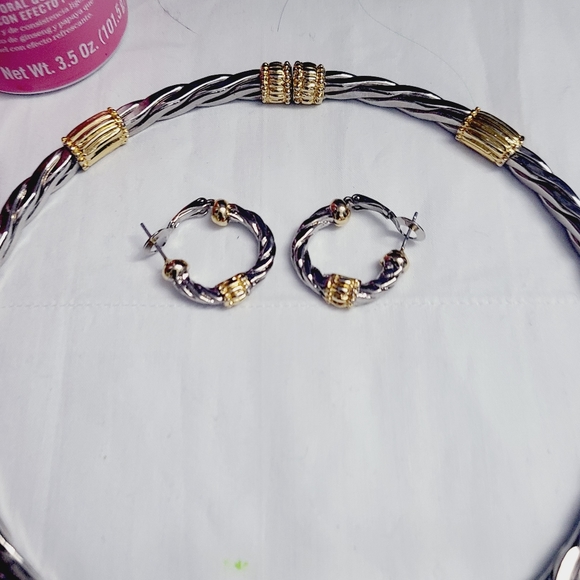 Two tone cuff necklace and earing set - Picture 8 of 8